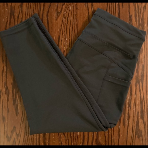 POP Fit Leggings - Picture 3 of 3